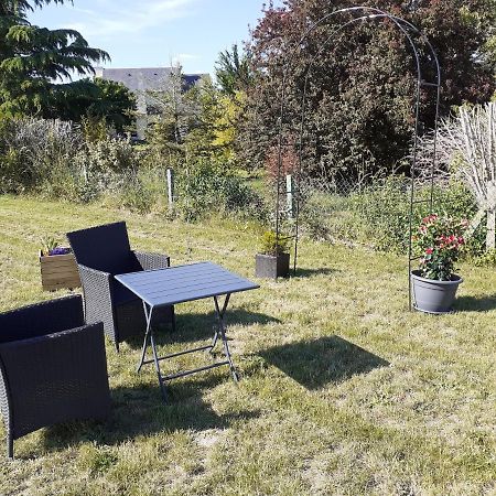 L'Escapade Lochoise Bed & Breakfast Genille Exterior photo